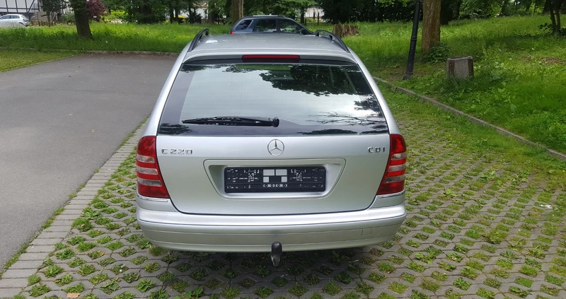 Mercedes-Benz Klasa C cena 12800 przebieg: 311000, rok produkcji 2005 z Kłodzko małe 562